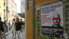 የባለሀብቱን ሠርግ የሚቃወሙ ‘ፖስተሮች’ በከተማዋ ታይተዋል