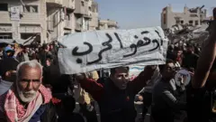 Gaazaa keessatti Hamaasiin ifatti qeequun hin danda'amu ture, hiriirtonni ni bittimfamu, mormitoonni ni hidhamu, ni hiraarfamu, ni ajjeefamu