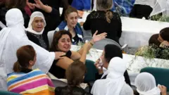 Amarira  yari menshi igihe bahamba abana bahitanywe n'igisasu ca rokete i Majdal Shams
