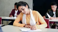 நீட் தேர்வு குளறுபடிகள்