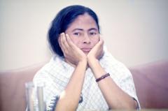 মমতা ব্যানার্জীর রাজনৈতিক ভবিষ্যৎ এখন কোন পথে?