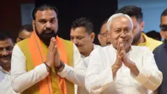 मुख्यमंत्री नीतीश कुमार के साथ उप मुख्यमंत्री सम्राट चौधरी 