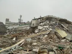 இடிக்கப்பட்ட ஆக்கிரமிப்புகள்