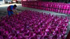 harga-lpg-dan-bbm-nonsubsidi-naik-warga-kelas-menengah-turun-kelas-boro-boro-menabung