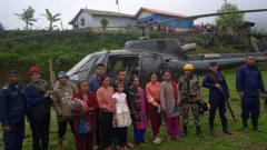 हेलिकोप्टरबाट कतिपय विपद् प्रभावितको उद्धार गरिएको छ