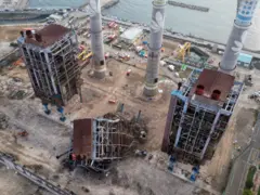 7일 울산 남구 동서발전 울산화력발전소 보일러 타워 붕괴현장에서 소방울산화력발전소 보일러 타워 붕괴 현장