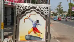 ایودھیا ہندوؤں کا مقدس شہر ہے جہاں ان کے مطابق ان کے بھگوان رام کا جنم ہوا تھا