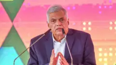 இலங்கையின் தற்போதைய ஜனாதிபதி ரணில் விக்ரமசிங்க 