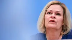 نانسي فایزر، د جرمني د کورنیو چارو وزیره