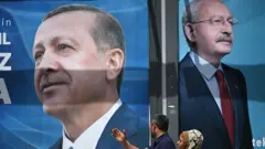 پوستر تبلیغاتی اردوغان و قلیچ‌داراوغلو