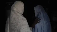 মেয়ের ধর্ষককে শাস্তি দিতে বদ্ধপরিকর মা।