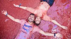 Spain Tomatina food fight festival don return