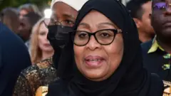 Samia Suluhu ni we mukuru w’igihugu ca Tanzania wa mbere w’umugore  