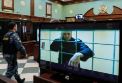 Навальный в суде по видеосвязи