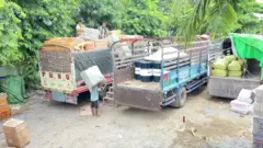 မြန်မာကုန်ပို့လုပ်ငန်းတချို့ စစ်ကော်မရှင် ကန့်သတ်