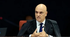 Foto de Alexandre de Moraes usando toga