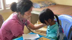 ဒေါက်တာ အငြိမ်းနဲ့ လူနာ ကလေး