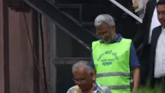 सर्वोच्च अदालत परिसरमा थुनुवाका रूपमा रवीन्द्र मिश्र