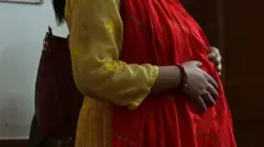 حاملہ خاتون کی تصویر
