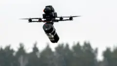 Imagen de un dron de fibra óptica.