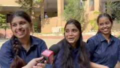 नागपूरच्या इंजिनिअरिंगच्या विद्यार्थिनी