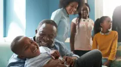 Nwoke na ezinaụlọ ya