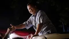 Presiden Prabowo Subianto menargetkan Indonesia akan memiliki mobil nasional dalam tiga tahun mendatang.