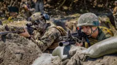 সম্ভাব্য চীনা হুমকি ঠেকাতে যুক্তরাষ্ট্র ইন্দো-প্রশান্তমহাসাগরীয় অঞ্চলে শক্তিবৃদ্ধি করছে।