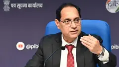 तुहिन कांत पांडे को अगले तीन साल के लिए सेबी प्रमुख बनाया गया है