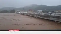 တောင်ကိုရီးယားမှာ ရေကြီးမြေပြိုမှုတွေဖြစ်