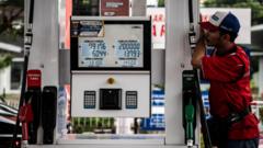 apbn-diprediksi-hanya-mampu-menahan-kenaikan-bbm-dalam-hitungan-minggu