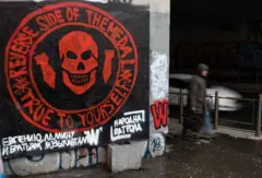 Белграддагы “ЧВК Вагнера” компаниясынын эмблемасы