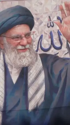 İranda bu gündən keçmiş ali dini lideri Əli Xameneinin vida mərasimi başlayıb. Mərasimdə Azərbaycan, Ermənistan və Gürcüstandan yüksək vəzifəli şəxslər iştirak edir.
