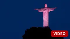 காணொளி: பிரேசில் ரியோ டி ஜெனிரோவில் பிங்க் நிறத்தில் மீட்பர் ஏசு சிலை