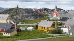 Un grupo de casas en Groenlandia.