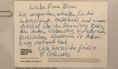 Una postal de la galerista Susanne Orlando para Leonor Blum en la que se lee: “Estimada señora Blum, le prometemos que recibirá una interesante revista con un artículo sobre la Colección Zaks escrito por Anton Uspensky, curador del Museo Ruso de San Petersburgo. Saludos cordiales, S. Orlando.”