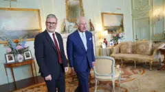 కింగ్ చార్లెస్, కీర్ స్టార్మర్ 