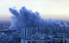 تتواصل الهجمات الأمريكية الإسرائيلية في إيران وسط تصاعد الصراع، طهران، جمهورية إيران الإسلامية - 3 مارس 2026