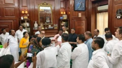 বুধবার বিধানসভার স্পিকারের কাছে 'বিদ্রোহী' তৃণমূল কংগ্রেস বিধায়করা