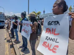 இலங்கை போராட்டம்