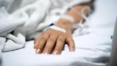 රෝගියෙකුගේ අතක්