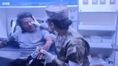 మత్స్యకారుడికి వైద్య పరీక్షలు