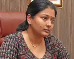 காயத்ரி ரகுராம்