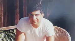 તેઓ એકલા એવા વીઆઈપી હતા જે એકલા ચાલતા હતા. તેમની સાથે તેમની બૅગ અને ફાઇલો ઉપાડવા માટે કોઈ આસિસ્ટન્ટ નહોતો રહેતો.