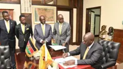 William Ruto ku munsi we wa mbere mu biro nka Perezida wa Kenya