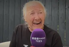 86 வயதிலும் ஆட்டமும் பாட்டமுமாக இருக்கும் பாட்டி 