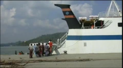 Isla markii aanu ka soo baxnay dekedii, waxaa haleeshay sunaamiga 
