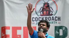 சிஜேபி, அபிஜித் தீப்கே, டெல்லி ஜந்தர் மந்தர், காக்ரோச் ஜனதா கட்சி