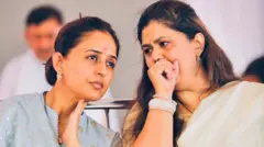 प्रीतम मुंडे और पंकजा मुंडे