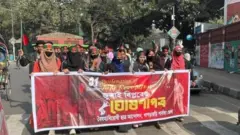 ঘোষণাপত্রের দাবি নিয়ে গত ৩১শে ডিসেম্বর ঢাকার শহীদ মিনারের অনুষ্ঠানে যোগ দিয়েছিলেন অনেকেই